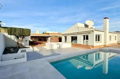 Apartamento de 3 dormitorios en El Campello, Spain No. 1013