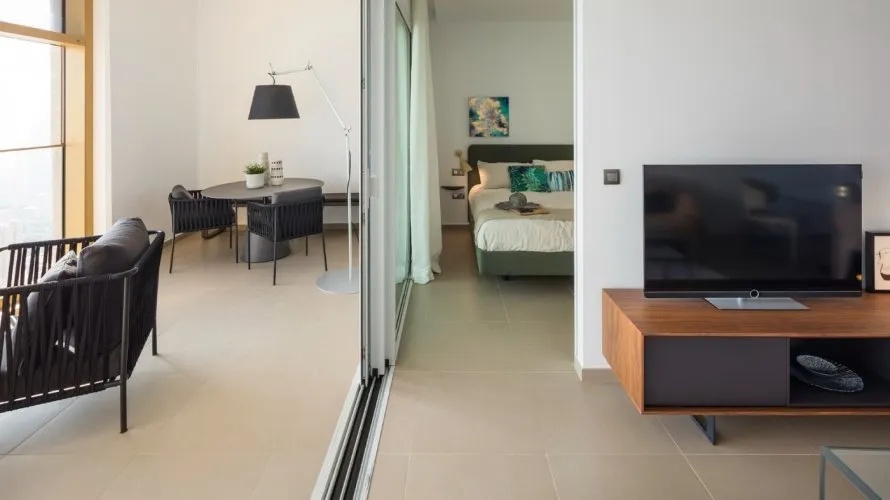 Apartamento de 3 dormitorios en Benidorm, Spain No. 367 № 2
