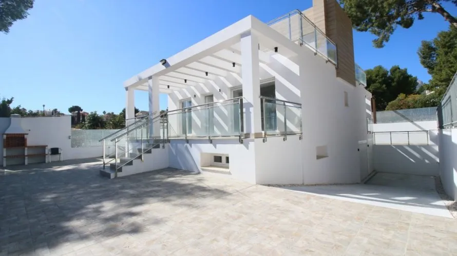 Apartamento de 4 dormitorios en La Torre, Spain No. 319 № 1