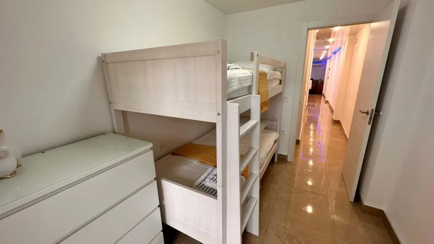 Apartamento de 3 dormitorios en Torrevieja, Spain No. 436 № 19