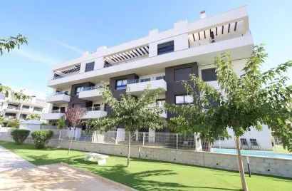 Apartamento de 2 dormitorios en Alicante, Spain No. 852