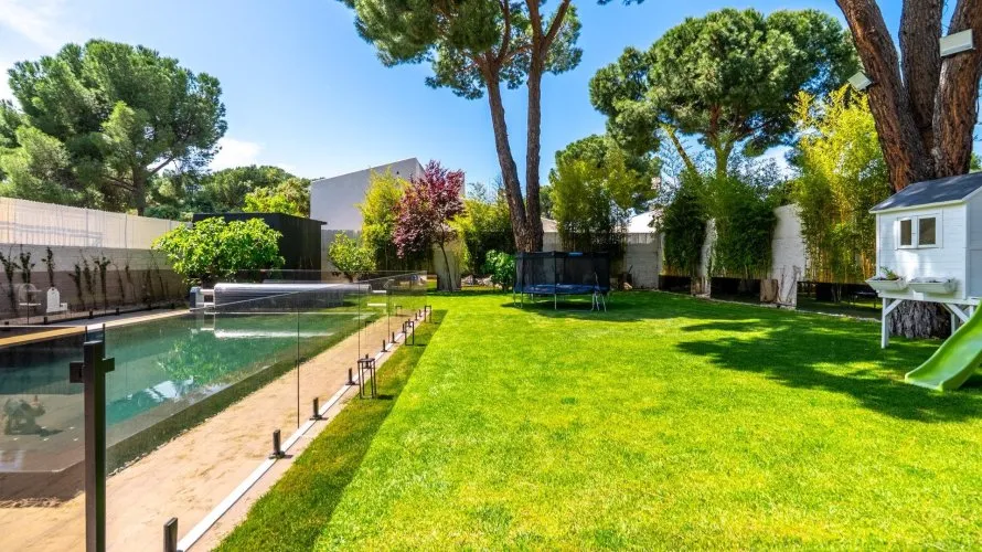 Villa de 4 dormitorios en Pozuelo de Alarcón, Spain No. 1176 № 24