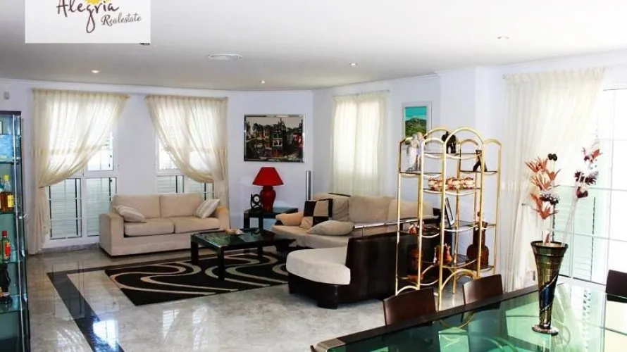 Apartamento de 4 dormitorios en L'Eliana, Spain No. 1313 № 8