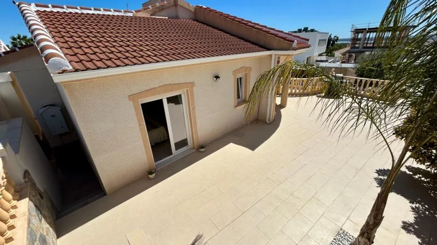 Villa de 5 dormitorios en Ciudad Quesada, Spain No. 1082 № 20