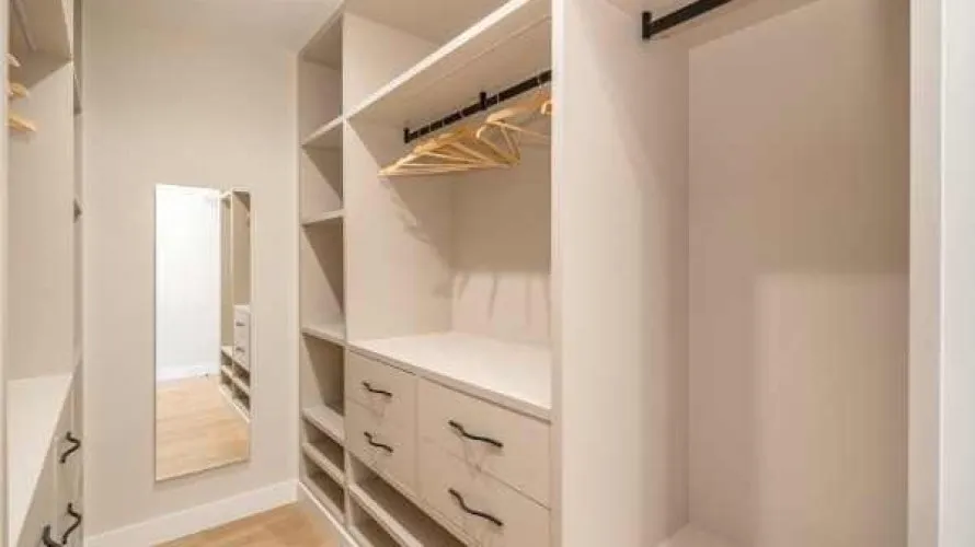 Apartamento de 2 dormitorios en Madrid, Spain No. 636 № 11