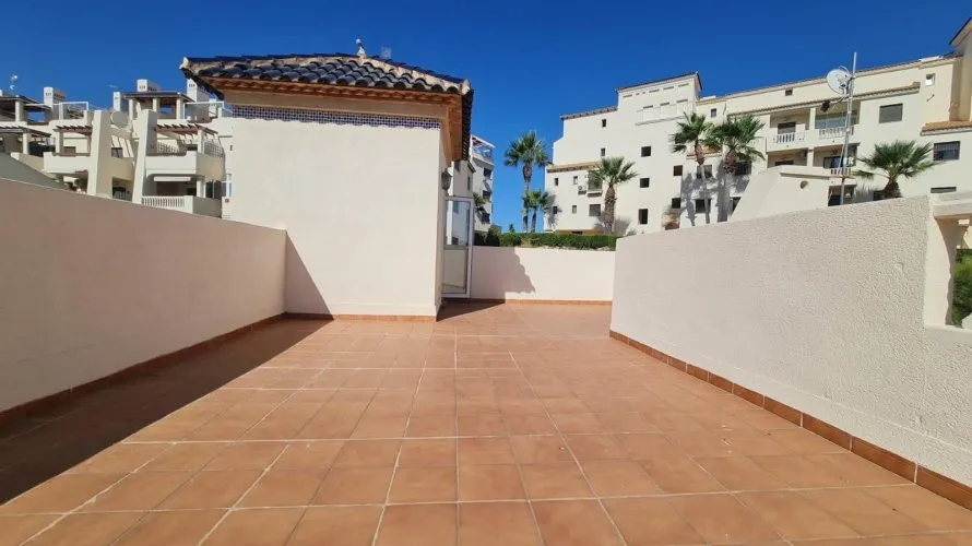 Villa de 124m² en Alicante, Spain No. 966 № 10