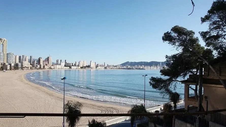 Apartamento de 4 dormitorios en Benidorm, Spain No. 339 № 13