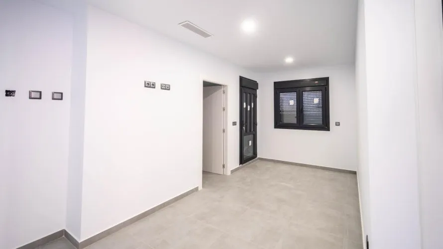 Villa de 3 dormitorios en Torrevieja, Spain No. 409 № 18
