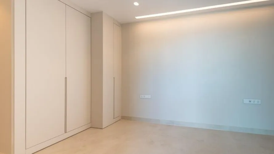Apartamento de 4 dormitorios en Benidorm, Spain No. 339 № 18