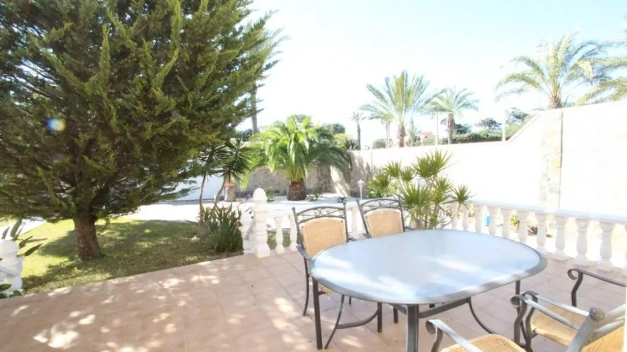 Villa de 5 dormitorios en Cabo Roig, Spain No. 563 № 20