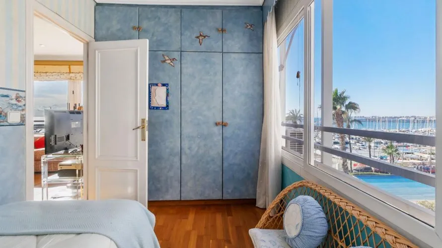 Apartamento de 128m² en Torrevieja, Spain No. 982 № 5