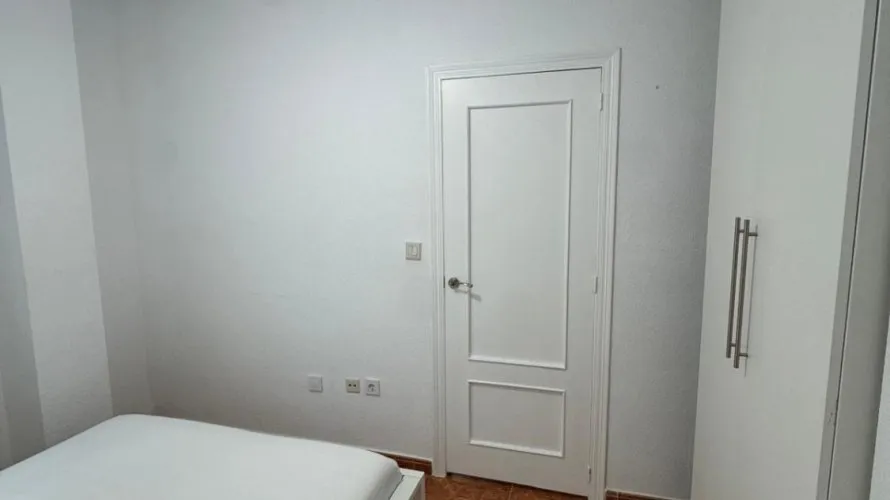 Apartamento de 3 dormitorios en Torrevieja, Spain No. 1380 № 1
