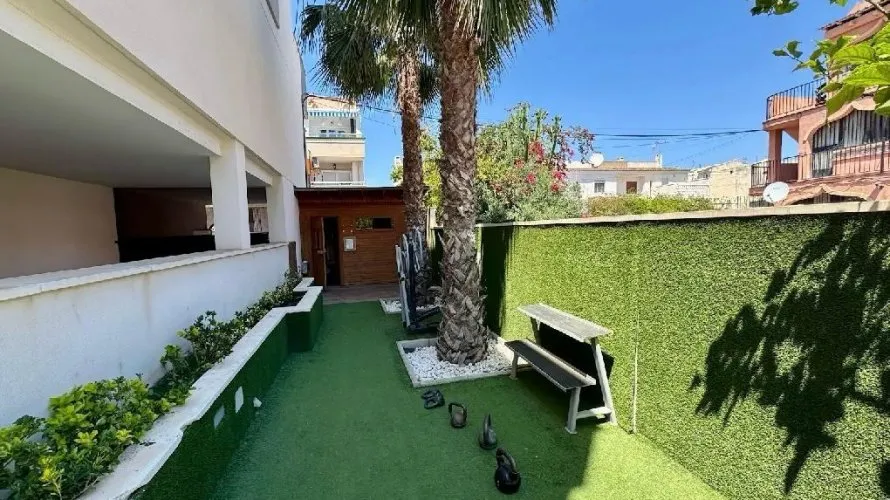 Apartamento de 2 dormitorios en Torrevieja, Spain No. 739 № 23