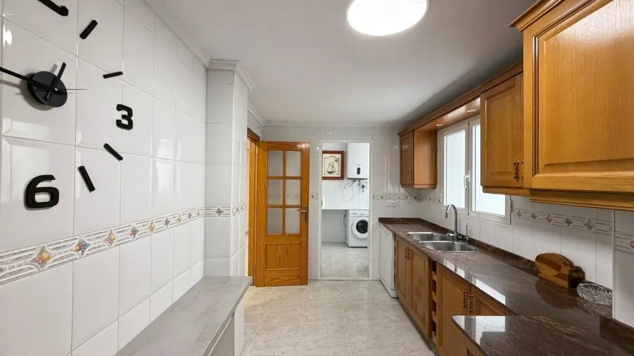 Apartamento de 3 dormitorios en Torrevieja, Spain No. 996 № 16