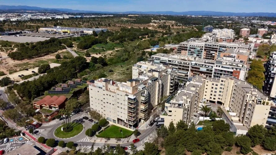 Apartamento de 2 dormitorios en Paterna, Spain No. 1186
