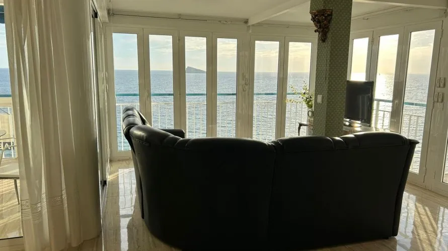 Apartamento de 2 dormitorios en Benidorm, Spain No. 652 № 8