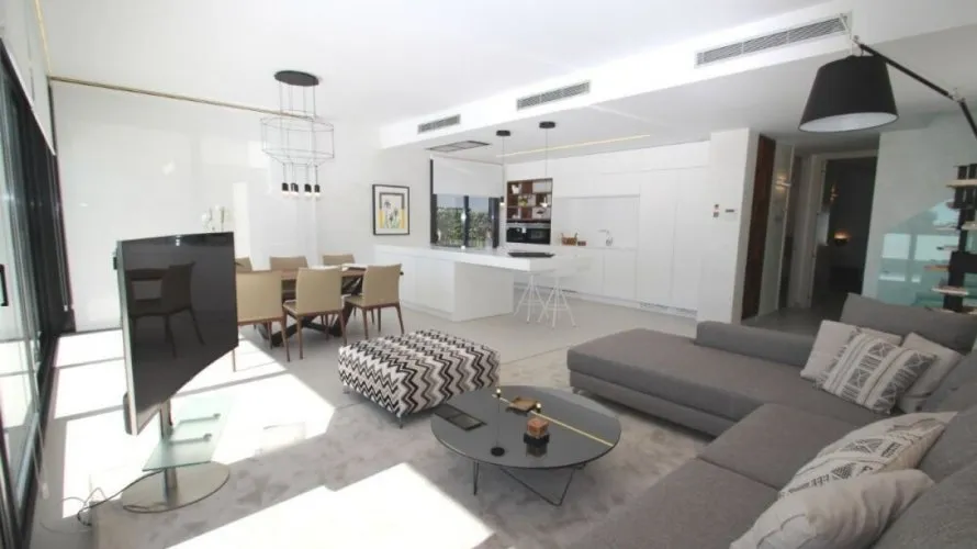 Villa de 197m² en La Zenia, Spain No. 252 № 10