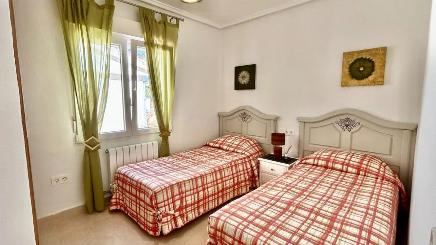Villa de 5 dormitorios en Ciudad Quesada, Spain No. 1082 № 13