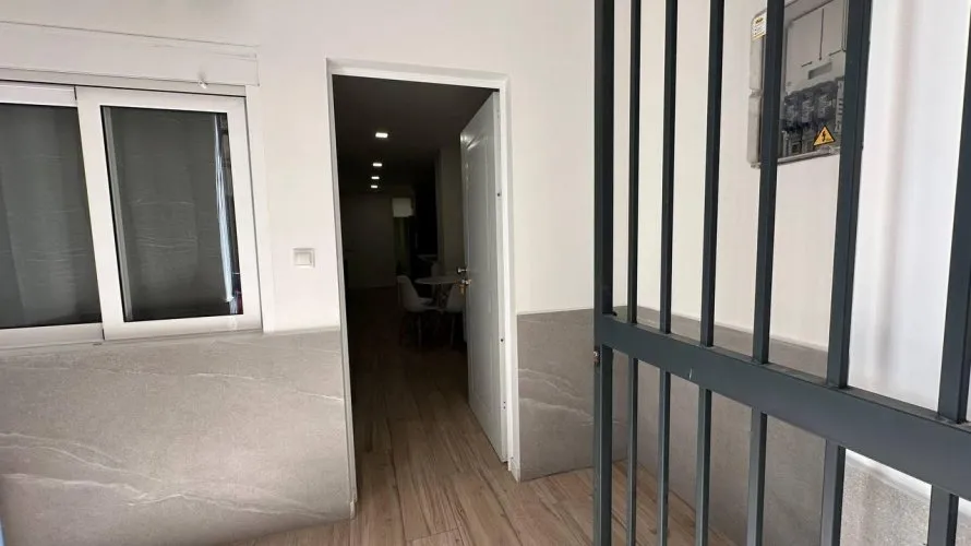 Apartamento de 2 dormitorios en Alicante, Spain No. 1092 № 8