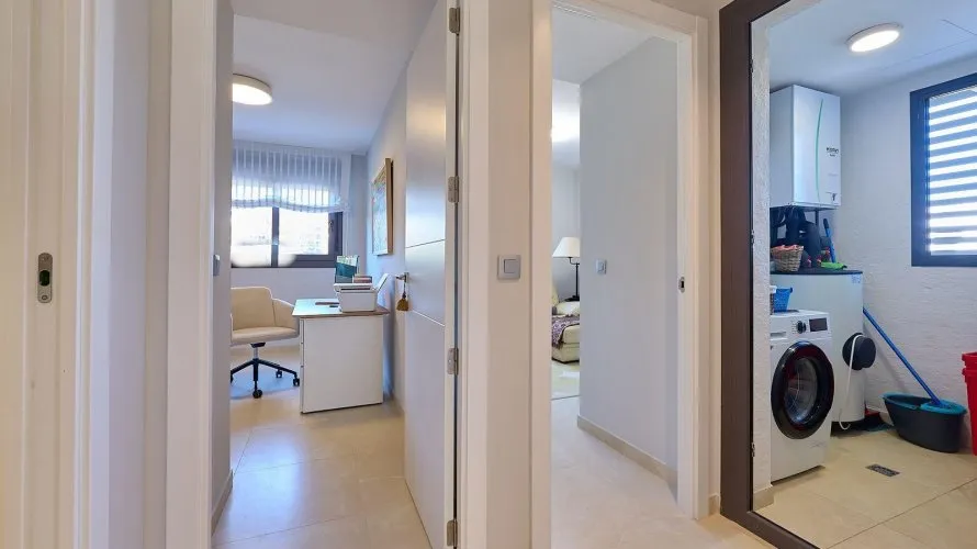 Apartamento de 3 dormitorios en Alicante, Spain No. 1230 № 11