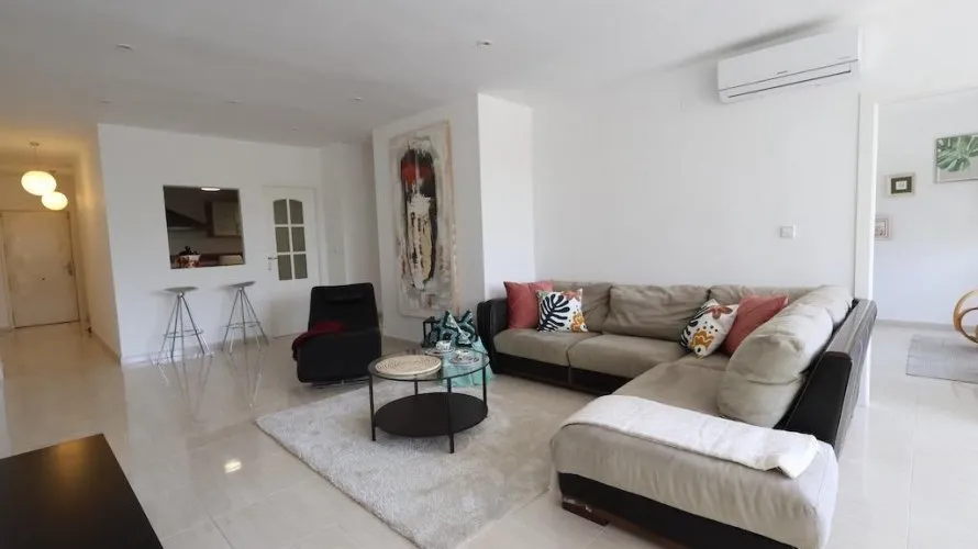 Apartamento de 3 dormitorios en Torrevieja, Spain No. 594 № 8