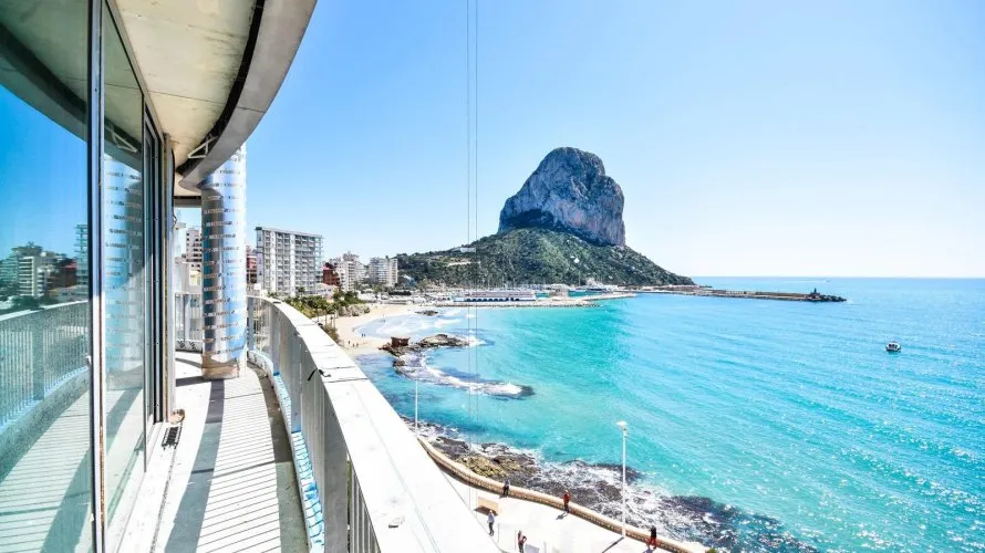 Apartamento de 3 dormitorios en Calpe, Spain No. 546 № 2