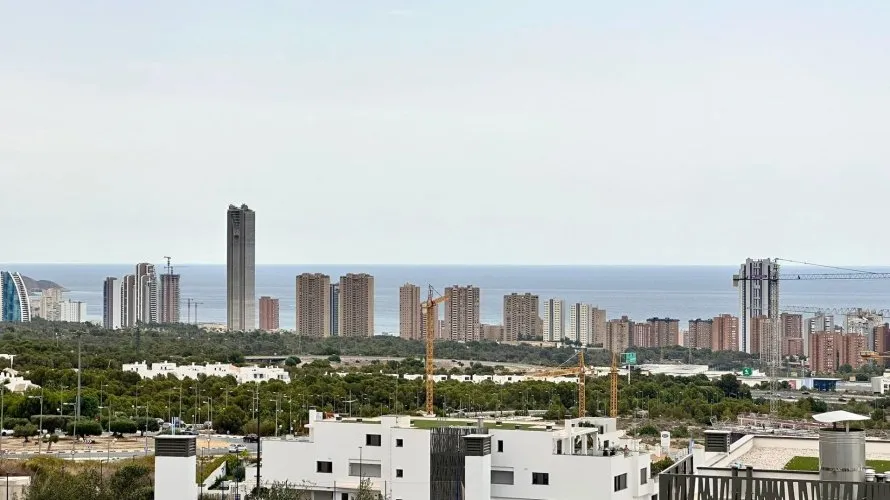 Apartamento de 2 dormitorios en Finestrat, Spain No. 589 № 24