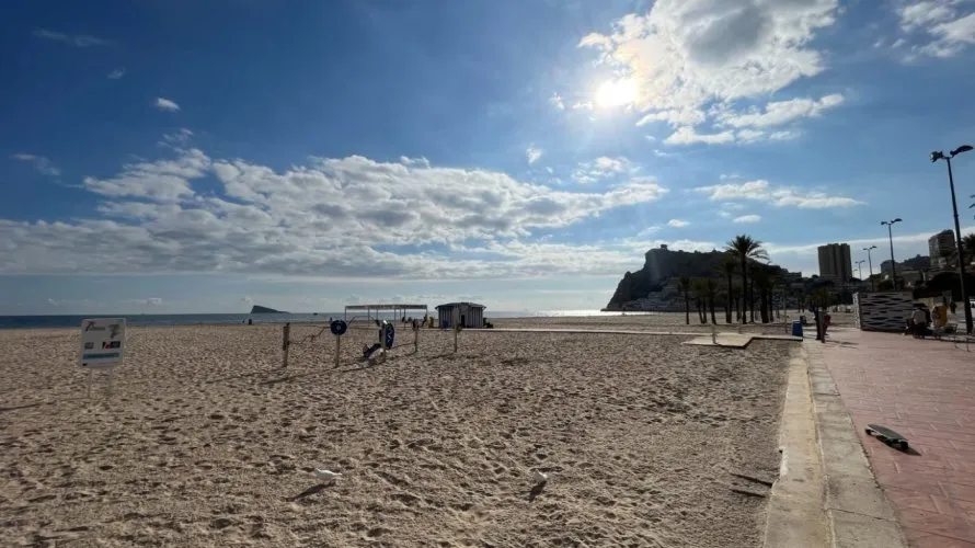 Apartamento de 2 dormitorios en Benidorm, Spain No. 392 № 28