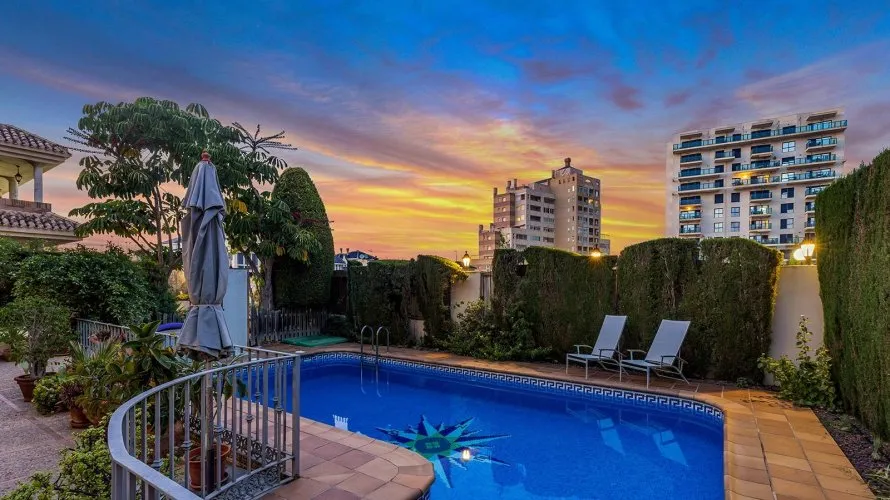 Villa de 6 dormitorios en La Veleta, Spain No. 1015 № 16