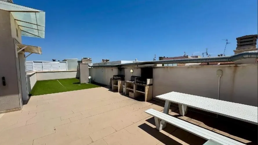 Apartamento de 2 dormitorios en Torrevieja, Spain No. 739 № 2