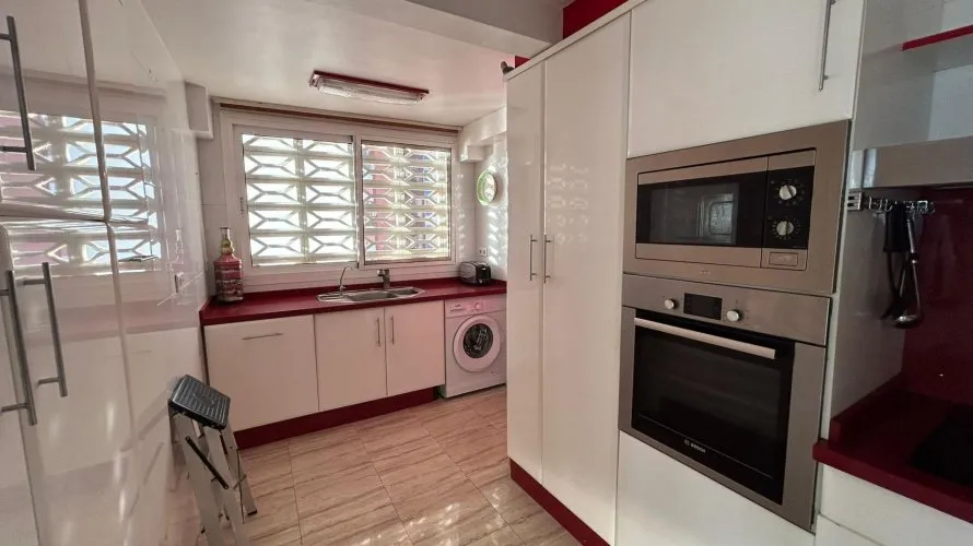 Apartamento de 2 dormitorios en Benidorm, Spain No. 652 № 23