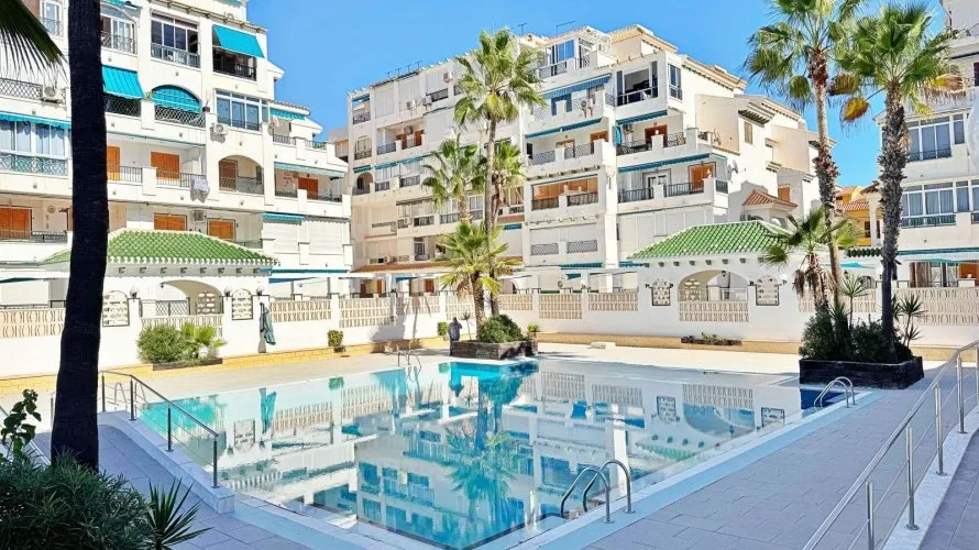 Apartamento de 1 dormitorio en Torrevieja, Spain No. 1021