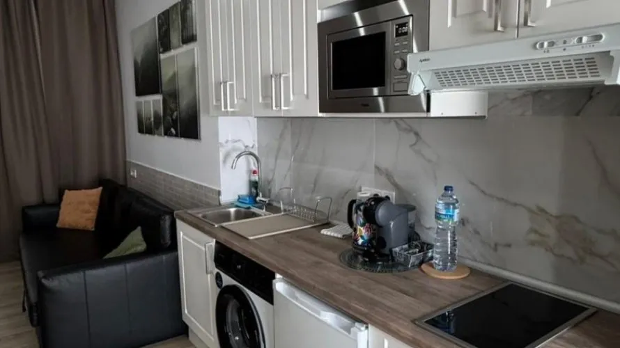 Apartamento de 1 dormitorio en Valencia, Spain No. 815 № 2
