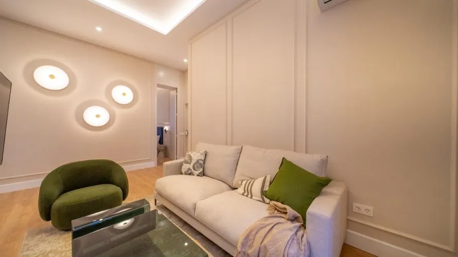 Apartamento de 3 dormitorios en Madrid, Spain No. 168 № 2