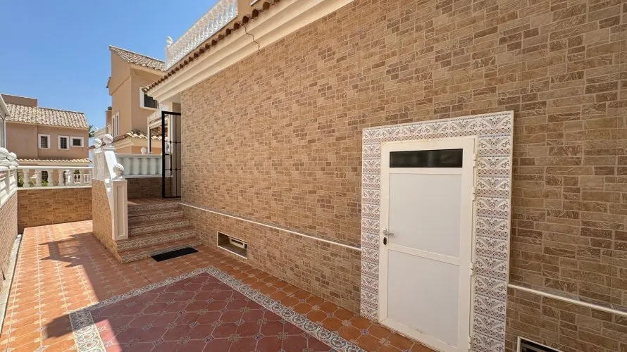 Сasa de 3 dormitorios en Guardamar del Segura, Spain No. 794 № 3