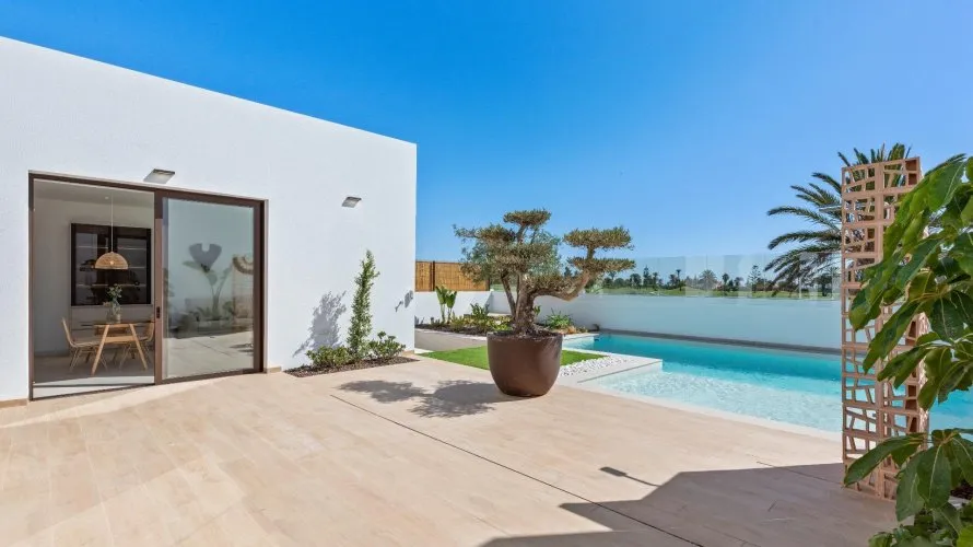 Villa de 3 dormitorios en Los Alcázares, Spain No. 829 № 2