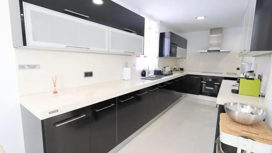 Apartamento de 4 dormitorios en Cabo Roig, Spain No. 846 № 1