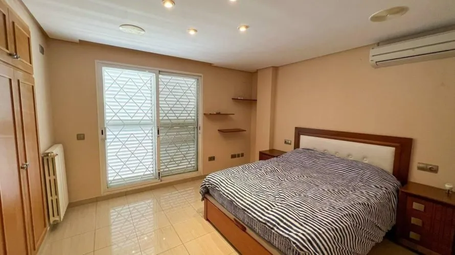 Apartamento de 4 dormitorios en Manises, Spain No. 1312 № 24