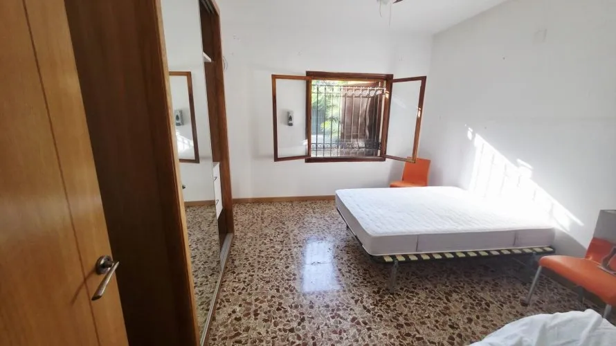 Apartamento de 5 dormitorios en Alicante, Spain No. 906 № 4