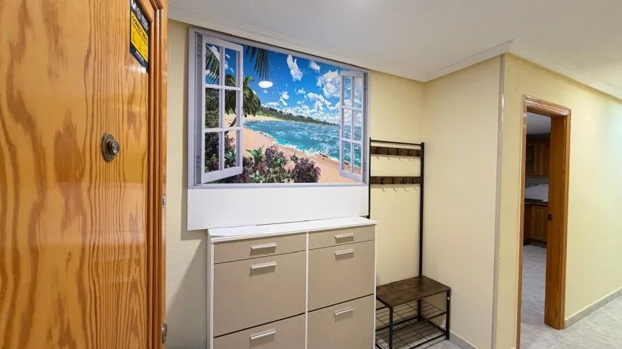 Apartamento de 3 dormitorios en Torrevieja, Spain No. 996