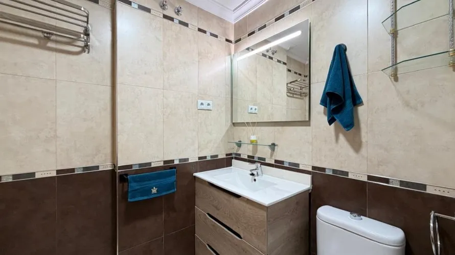 Apartamento de 3 dormitorios en Torrevieja, Spain No. 996 № 4
