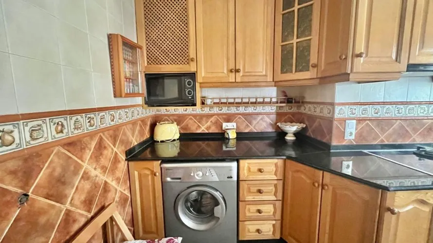 Apartamento de 2 dormitorios en Torrevieja, Spain No. 1056 № 14