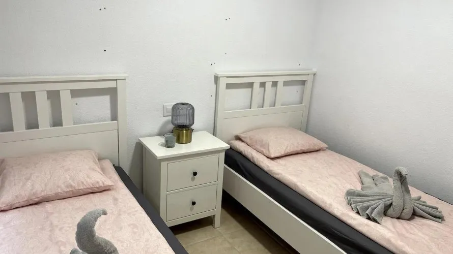 Apartamento de 2 dormitorios en Torrevieja, Spain No. 933 № 13