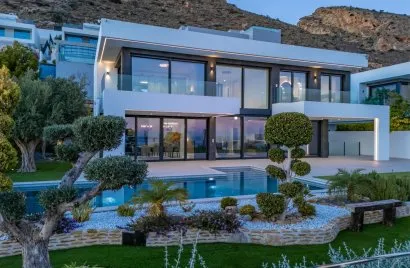 Villa de 7 dormitorios en Finestrat, Spain No. 703