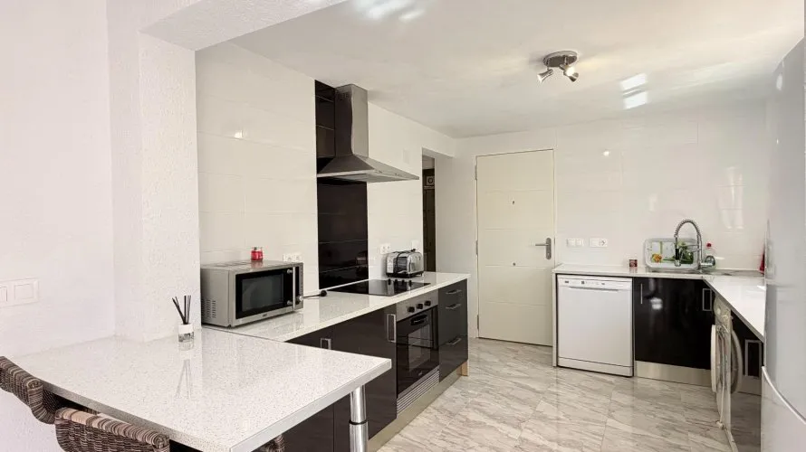 Villa de 5 dormitorios en Ciudad Quesada, Spain No. 1082 № 6