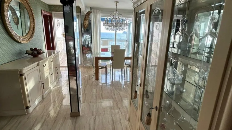 Apartamento de 2 dormitorios en Benidorm, Spain No. 652 № 27