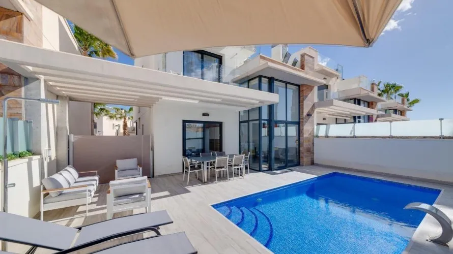 Villa de 3 dormitorios en La Zenia, Spain No. 247 № 26