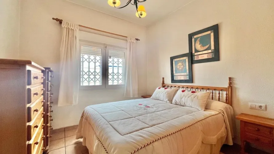 Apartamento de 2 dormitorios en Torrevieja, Spain No. 1056 № 20