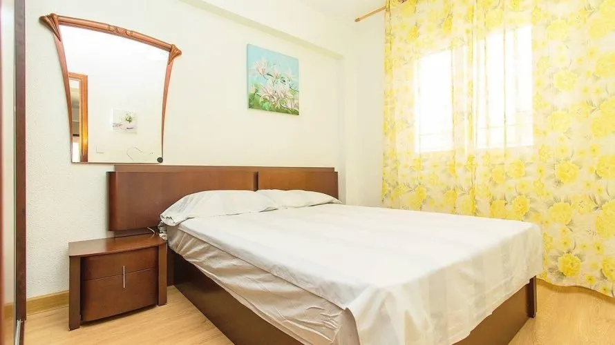 Apartamento de 3 dormitorios en Torrevieja, Spain No. 240 № 11