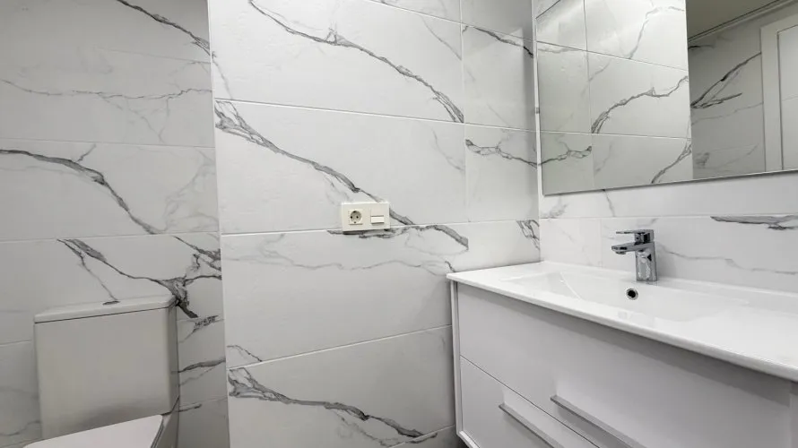 Apartamento de 2 dormitorios en Torrevieja, Spain No. 1000 № 23